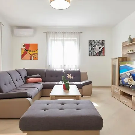 Willa Giovanna Poreč